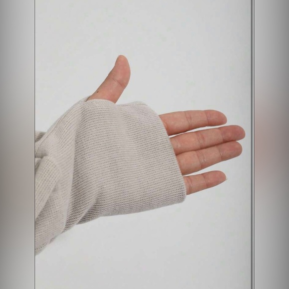 Jogging and vest two pieces - Picture 5 of 6